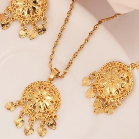 Necklace earring set - Picture 2 of 5